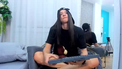 Snapshot of viictoriiasaenz chatting on 02-20-26, 03:47 viictoriiasaenz online show from 02-20-26, 03:47