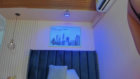 Viiolett online show from 01-25-25, 08:00