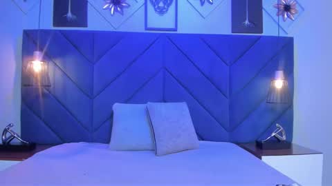 Viiolett online show from 02-23-25, 01:10