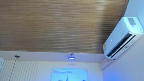 Viiolett online show from 02-28-25, 07:35