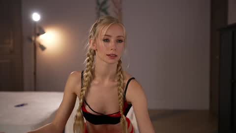 Snapshot of vika54784 chatting on 10-31-25, 05:52 vika54784 online show from 10-31-25, 05:52