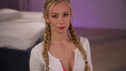 Snapshot of vika54784 chatting on 11-07-25, 03:39 vika54784 online show from 11-07-25, 03:39