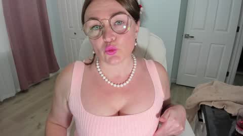 Ukrainian-woman online show from 12-09-24, 04:15