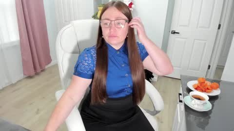 Ukrainian-woman online show from 12-16-24, 03:11