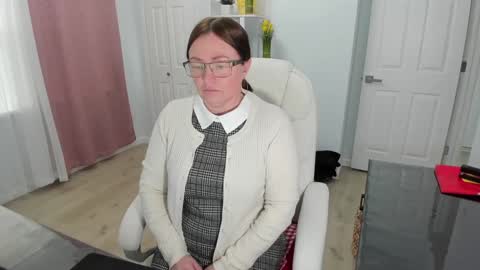 Ukrainian-woman online show from 02-05-25, 04:03