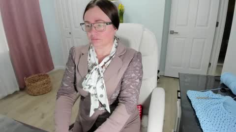 Ukrainian-woman online show from 02-15-25, 02:11