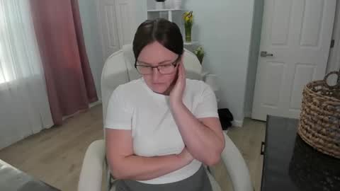 Ukrainian-woman online show from 03-01-25, 03:49