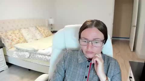 Ukrainian-woman online show from 09-13-25, 03:12