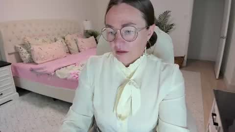 Ukrainian-woman online show from 07-11-26, 12:19