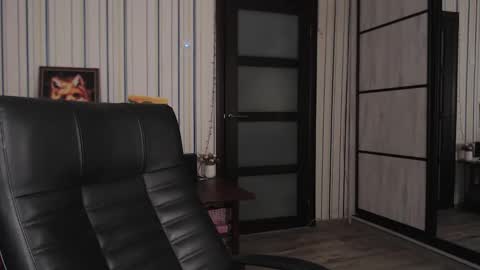 Snapshot of vikaericka chatting on 02-19-26, 09:00 Vika online show from 02-19-26, 09:00