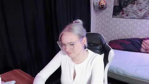 Snapshot of vikapowers chatting on 12-02-24, 11:29 vikapowers online show from 12-02-24, 11:29