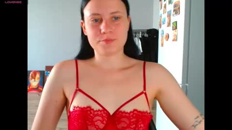 Viki Kelt online show from 06-13-26, 01:25