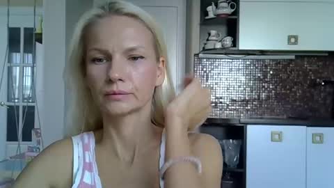 Snapshot of viki_loun5 chatting on 10-07-25, 07:49 viki_loun5 online show from 10-07-25, 07:49