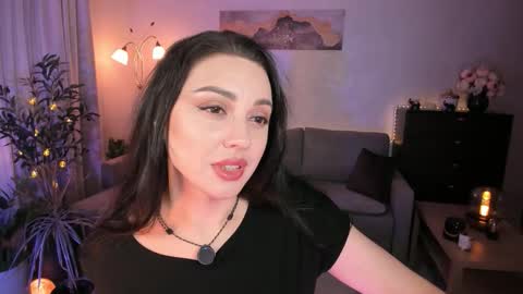 Viki Bellson online show from 12-05-25, 05:53