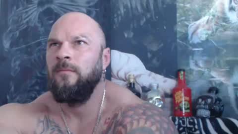Snapshot of viking_me chatting on 06-19-26, 06:40 viking online show from 06-19-26, 06:40