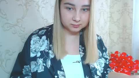 Snapshot of vikiwaitingforyou chatting on 06-06-26, 12:21 Vitoria online show from 06-06-26, 12:21