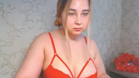 Snapshot of vikiwaitingforyou chatting on 06-26-26, 09:14 Vitoria online show from 06-26-26, 09:14