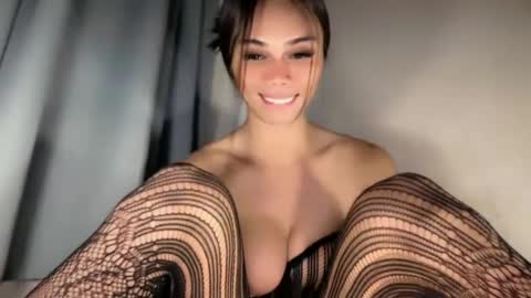 Snapshot of vikkylustfull chatting on 06-22-26, 03:25 vikkylustfull online show from 06-22-26, 03:25
