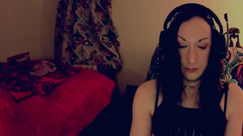 vikskikat online show from 12-14-24, 01:06