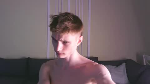 Max online show from 09-21-25, 05:14