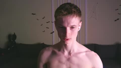 Max online show from 10-26-25, 06:25