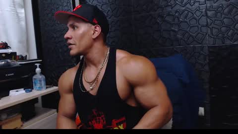 Viktor Herrera online show from 01-31-25, 02:15