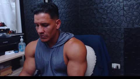 Viktor Herrera online show from 02-03-25, 02:36