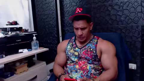 Viktor Herrera online show from 02-04-25, 04:29