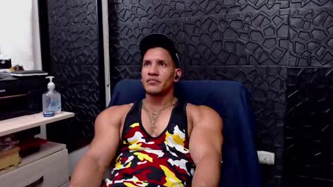 Viktor Herrera online show from 02-20-25, 05:18