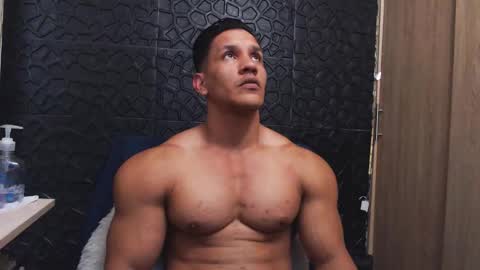 Viktor Herrera online show from 11-03-25, 09:48