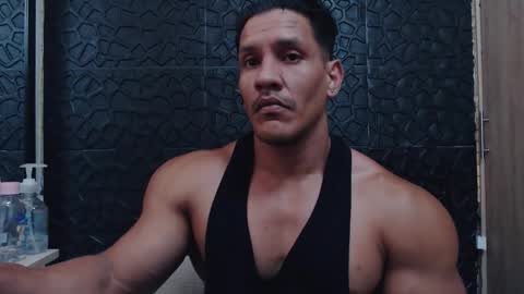 Snapshot of viktorherrera chatting on 01-13-26, 07:41 Viktor Herrera online show from 01-13-26, 07:41