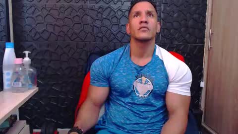 Snapshot of viktorherrera chatting on 02-03-26, 06:35 Viktor Herrera online show from 02-03-26, 06:35