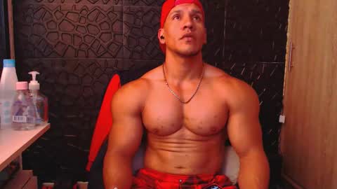 Snapshot of viktorherrera chatting on 02-04-26, 12:11 Viktor Herrera online show from 02-04-26, 12:11