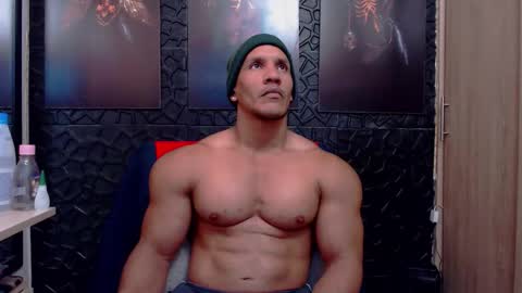 Snapshot of viktorherrera chatting on 02-19-26, 06:59 Viktor Herrera online show from 02-19-26, 06:59