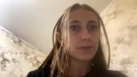 Snapshot of viktoria9898 chatting on 12-04-24, 04:54 Sweett online show from 12-04-24, 04:54