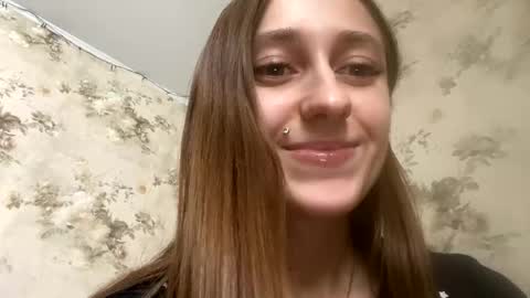 Snapshot of viktoria9898 chatting on 01-27-25, 10:16 Sweett online show from 01-27-25, 10:16