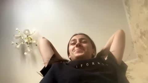 Snapshot of viktoria9898 chatting on 02-27-25, 10:37 Sweett online show from 02-27-25, 10:37