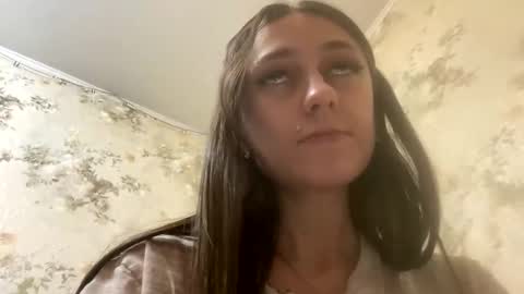 Snapshot of viktoria9898 chatting on 03-02-25, 12:09 Sweett online show from 03-02-25, 12:09