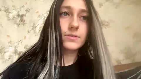 Snapshot of viktoria9898 chatting on 09-09-25, 12:26 Sweett online show from 09-09-25, 12:26