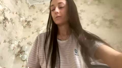 Snapshot of viktoria9898 chatting on 10-07-25, 11:29 Sweett online show from 10-07-25, 11:29