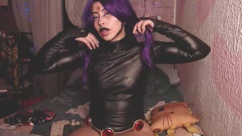 Snapshot of viktoria_heart chatting on 10-31-25, 11:28 viktoria_heart online show from 10-31-25, 11:28