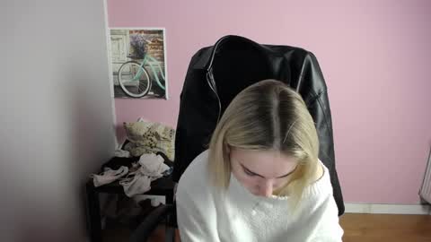 viktoria_lovely online show from 04-22-26, 06:27