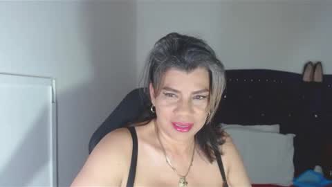 VIKY ADAMS online show from 02-11-25, 08:10