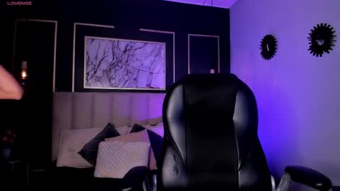 Victoria online show from 11-12-25, 09:03