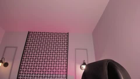 Victoria online show from 02-08-26, 04:54