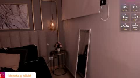 Victoria online show from 05-06-26, 12:19
