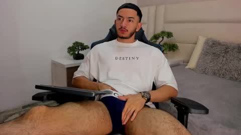 Snapshot of vilaty_makris chatting on 09-16-25, 03:13 Vitaly online show from 09-16-25, 03:13