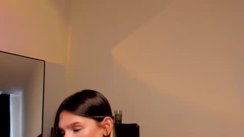 Snapshot of villalacute chatting on 12-19-25, 08:54 villalacute online show from 12-19-25, 08:54