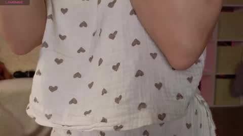 Snapshot of villuuvargas chatting on 02-17-25, 02:31 Eva online show from 02-17-25, 02:31