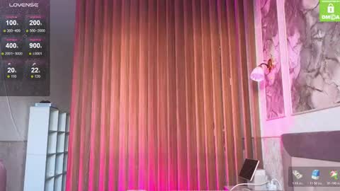 Snapshot of villuuvargas chatting on 11-15-25, 03:26 Eva online show from 11-15-25, 03:26